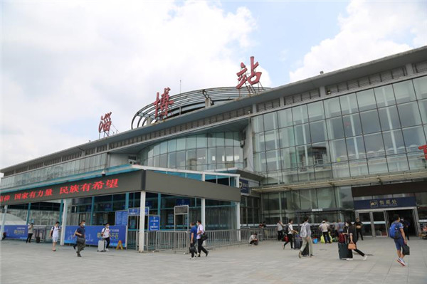暑运过半 淄博站发送旅客42万人次