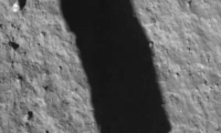 嫦娥五号成功“落月” 将开展月面采样工作