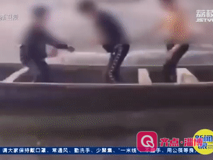 3名少年模仿网红视频“晃船”，1人溺亡！寒假来了，这些网红视频千万别学！