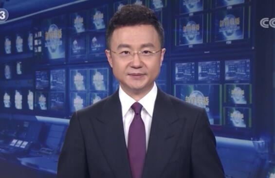 习近平致电祝贺阮春福当选连任越南国家主席 李克强致电祝贺范明政当选连任越南政府总理