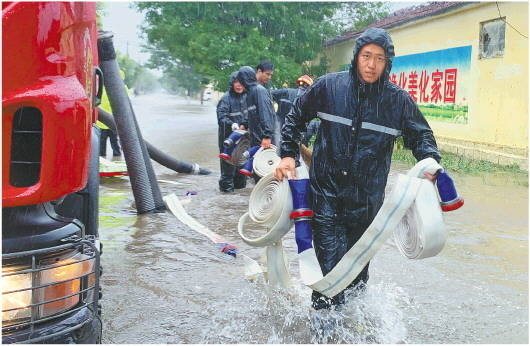 台风过境前后，山东省各地各部门全力应对