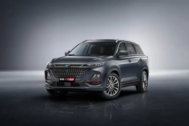 自主全新紧凑级SUV，车长4米73，搭1.5T四缸机，预售7.99万起