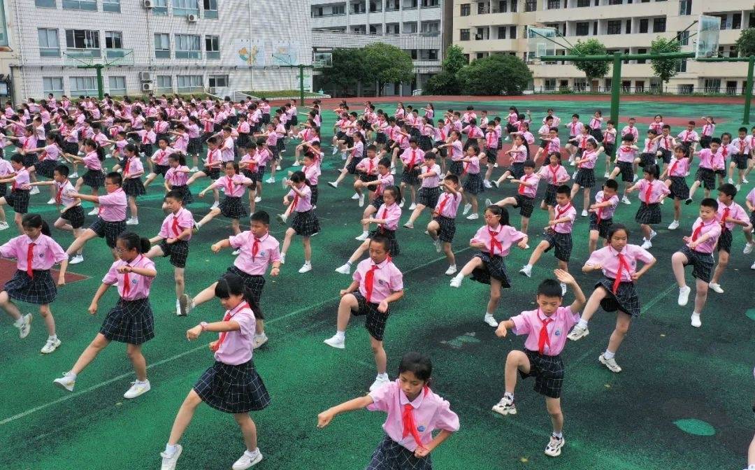 教育部提倡：中小学生到校后，先做这件事→