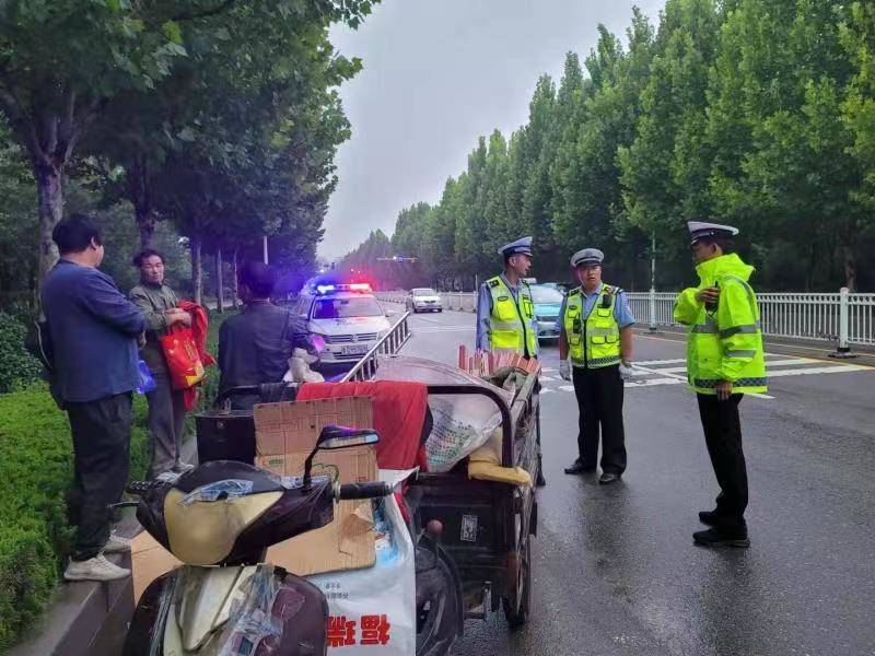 文昌湖交警大队“加减乘除”四举并行，吹响三车治理冲锋号！