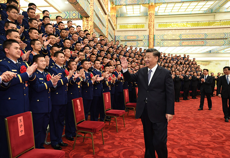 2021年11月5日，党和国家领导人习近平、王沪宁、韩正等在北京人民大会堂会见全国应急管理系统先进模范和消防忠诚卫士表彰大会代表。