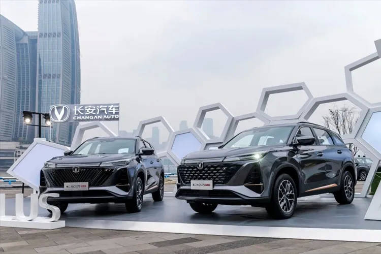 国产SUV“一哥”之争，全新CS75 PLUS能否给H6上一课？