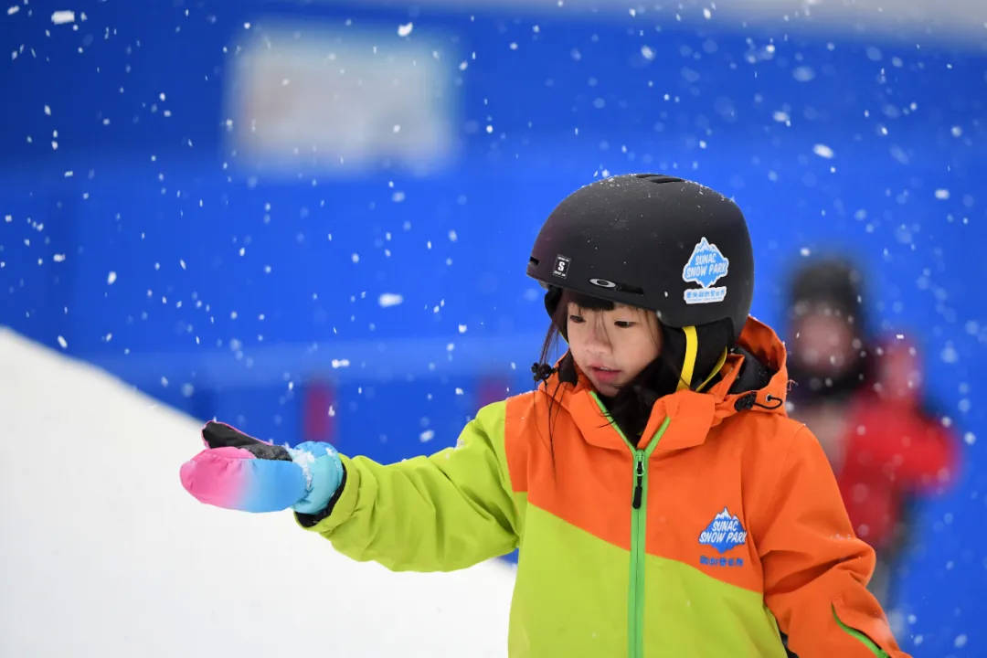 三亿多人参与冰雪运动 超九成群众对北京冬奥会充满信心——《“带动三亿人参与冰雪运动”统计调查报告》传递重要信息