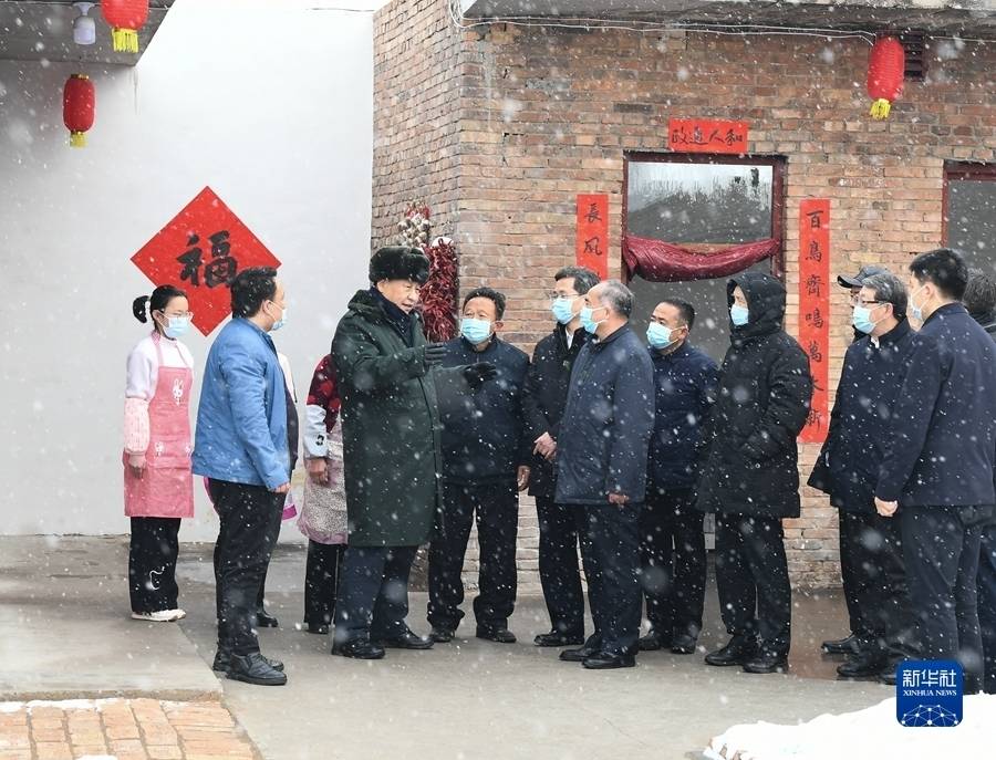 特写：“共产党就是给人民办事的”——习近平总书记春节前夕冒雪访山村