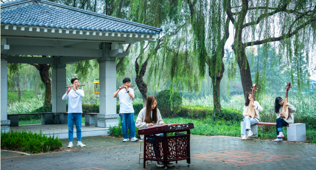 淄博师范高等专科学校：六月的校园，有一道靓丽风景线