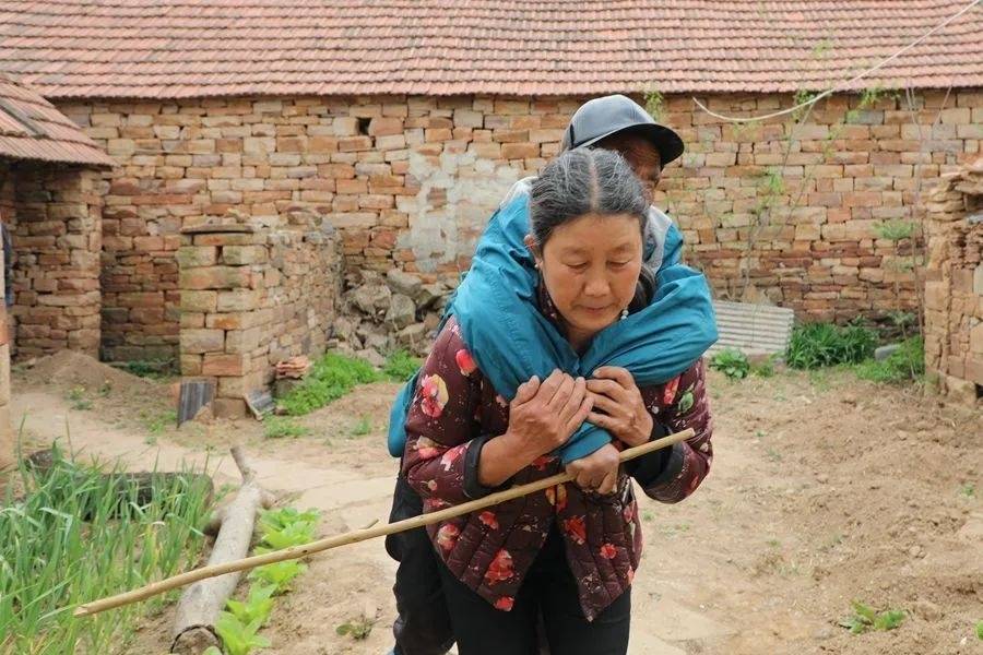 沂蒙人就是好 | “山东好人”杨存芝：“嫂娘”悉心照顾智障小叔子八年