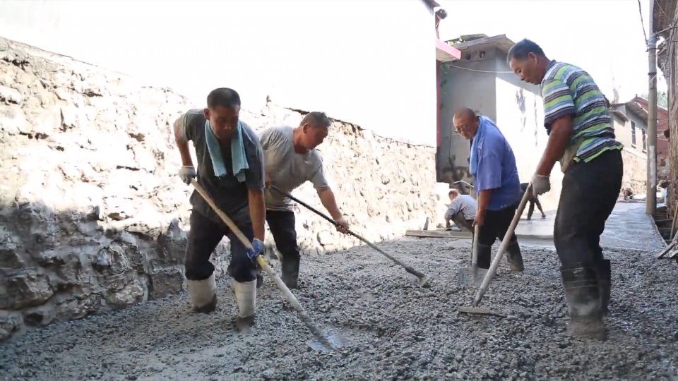 修缮道路解民忧 居民出行更安心