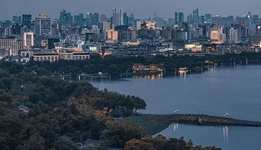 学习进行时｜二十大报告，习近平总书记强调“三个务必”