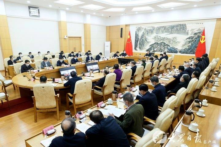 省委常委会召开会议 传达学习习近平总书记重要讲话和中央有关文件精神