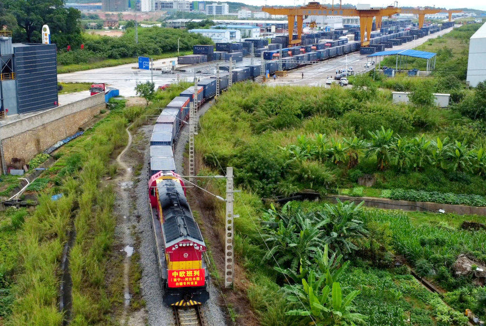 把高质量发展作为全面建设社会主义现代化国家的首要任务——各地贯彻落实党的二十大精神聚力经济建设观察