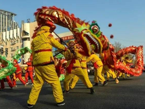 闹扮玩、打铁花、看大戏......“淄”游自在闹元宵②，让你瞬间回到小时候~