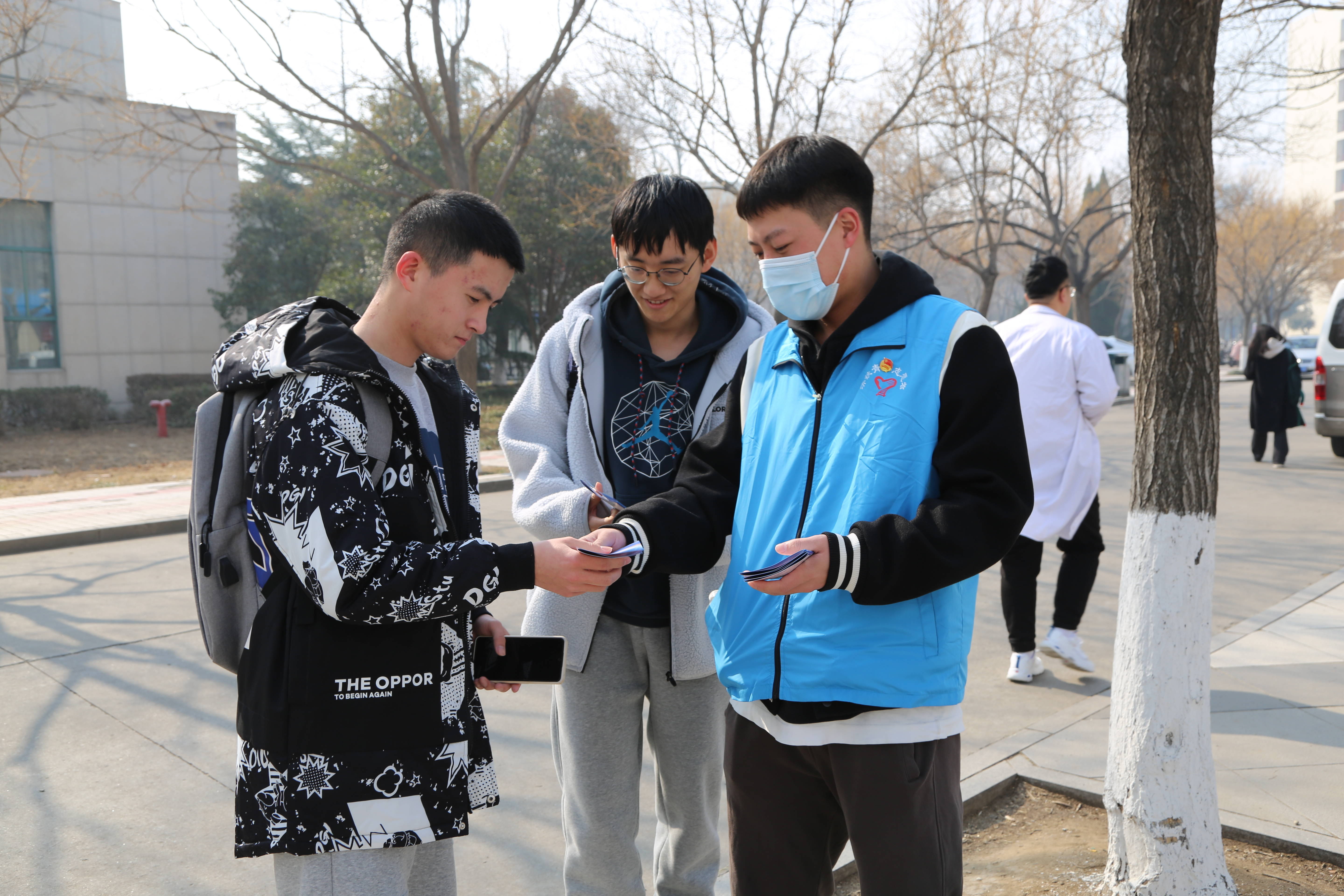 雷锋日丨“青助畅行”为学生旅客铁路出行保驾护航