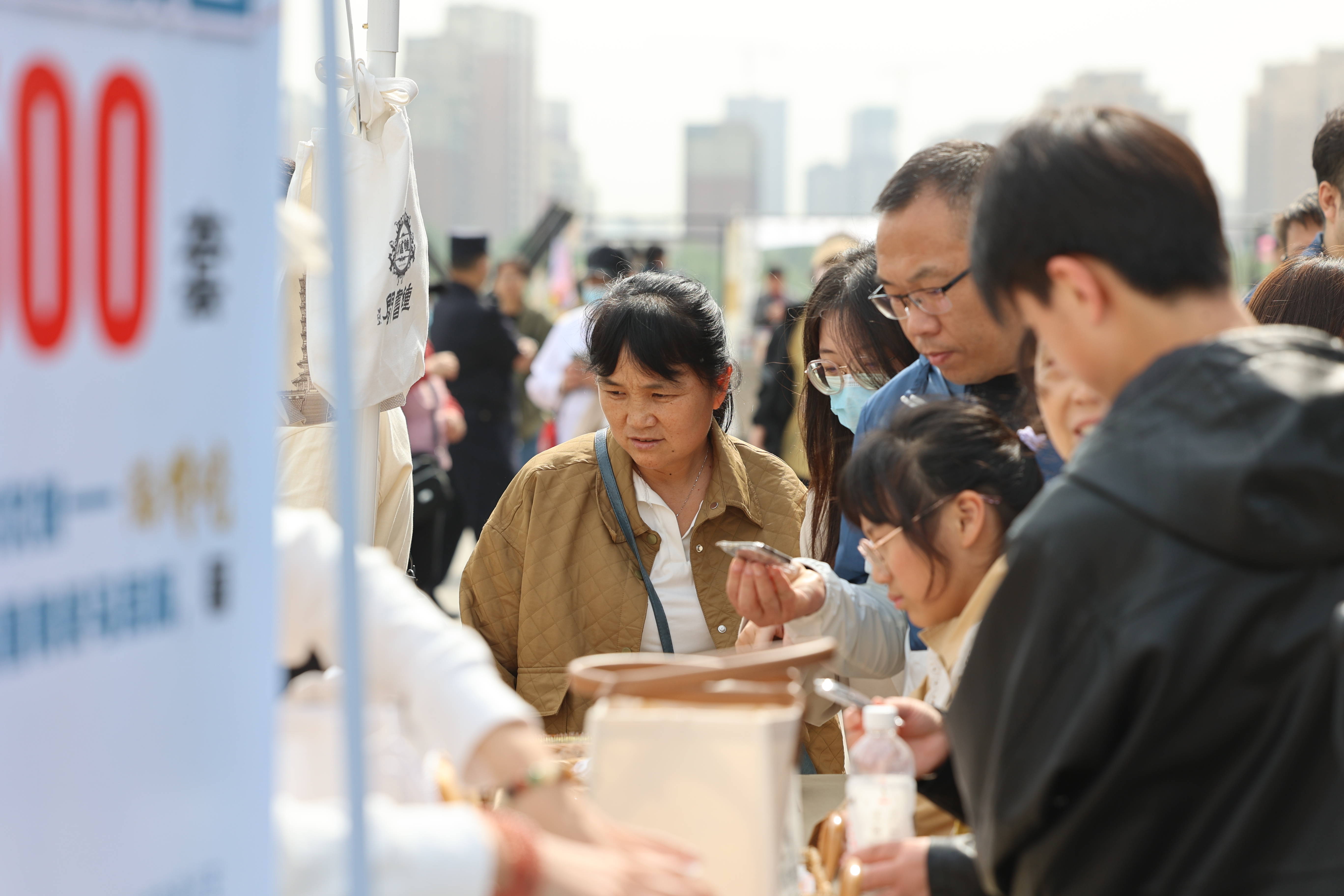 淄博书香艺术节：“文艺范”市集带来城市文化新体验