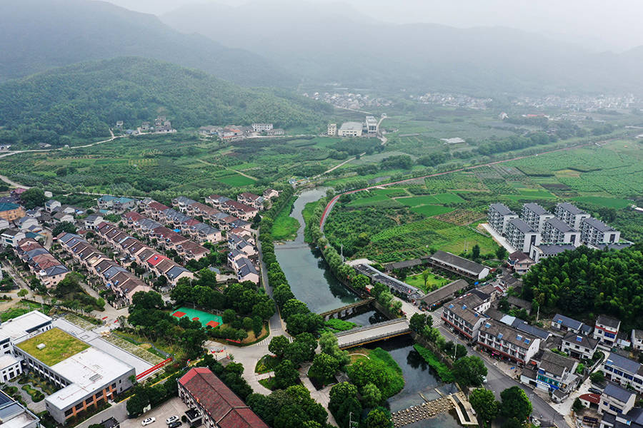 学习进行时丨习近平总书记和这个“浙东红村”的情缘