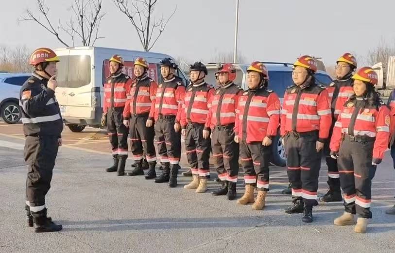 淄博特战救援队23人紧急奔赴甘肃省积石山县参加抗震救灾