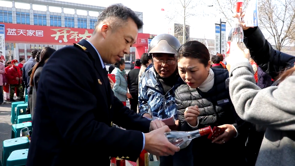 周村：展示假冒伪劣商品 提高市民辨别能力