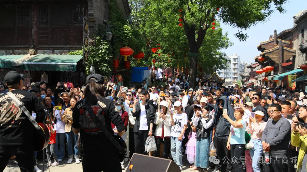 【清明小长假】街头民谣、民俗展演、水幕电影、音乐喷泉……古城春日有约，最全活动攻略来啦！