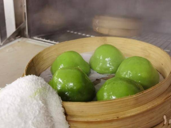 专业人士：不建议吃冷青团或将青团作主食，不应夸大滋补作用