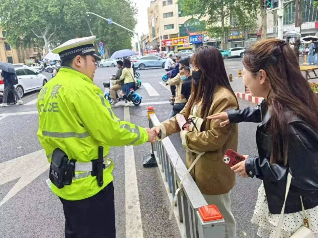 外地游客在张店丢失背包？别担心……