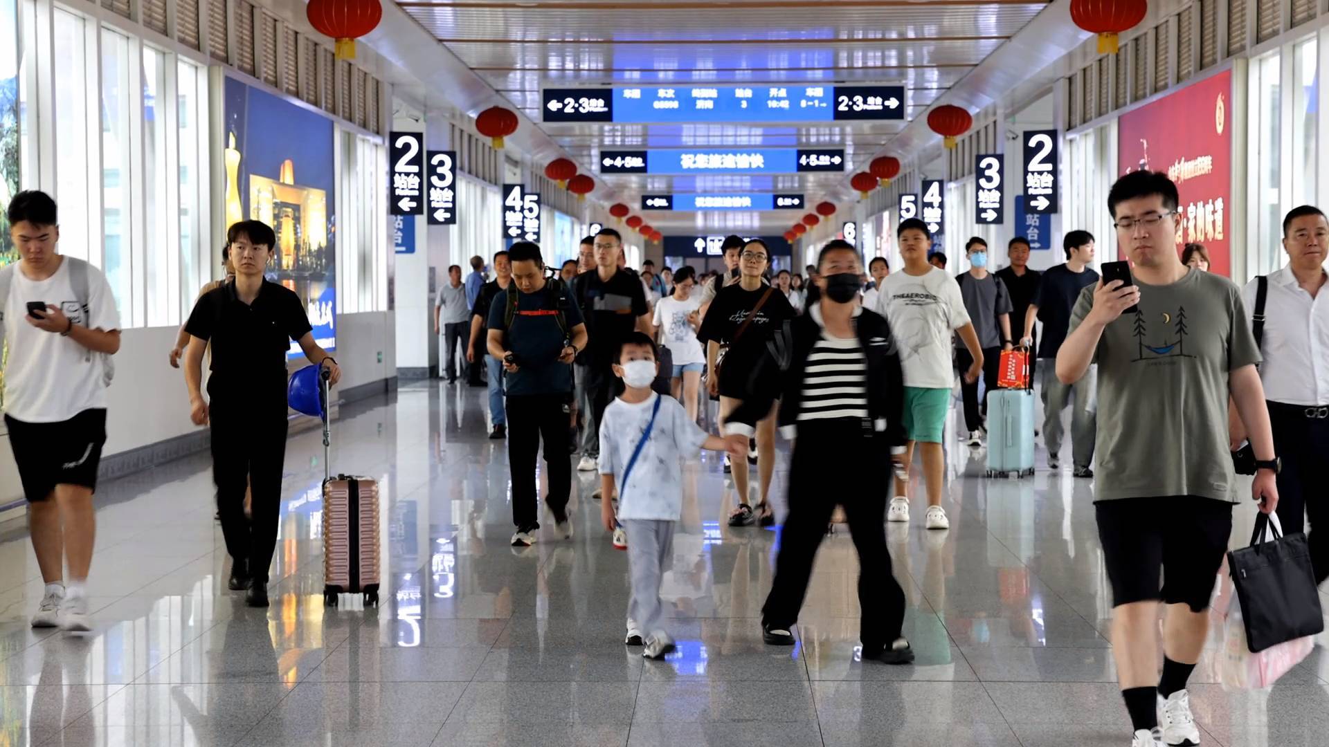 多措并举 保障暑期学生旅客运