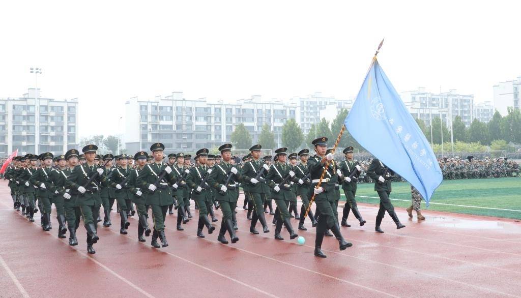 齐鲁医药学院举行2024级新生开学典礼暨军训成果汇演