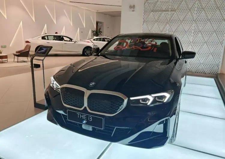 14万买纯电SUV！宝马汽车大降价