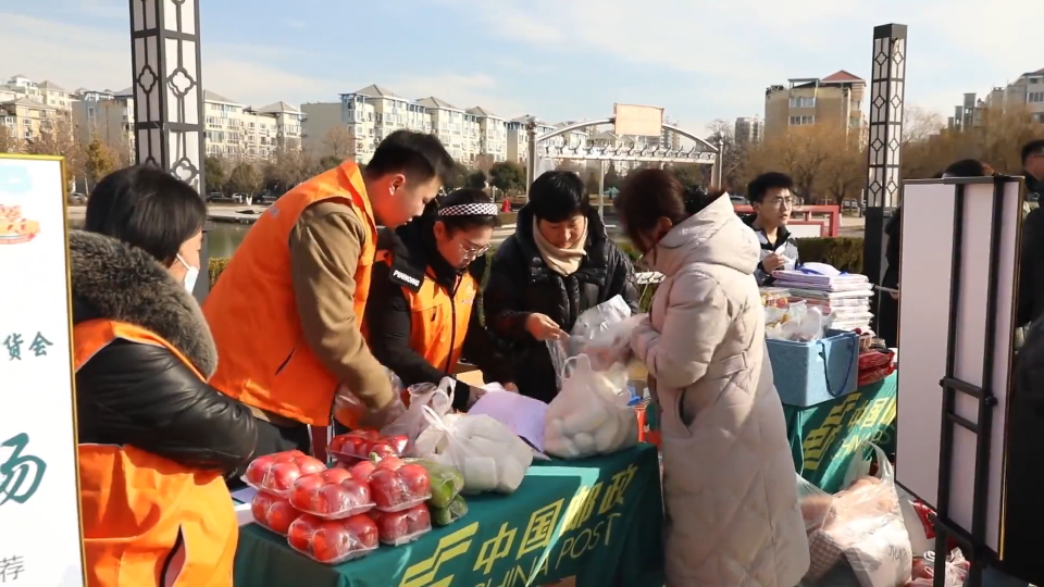 高青大集赶进张店小区 地道年货烘托年味渐浓