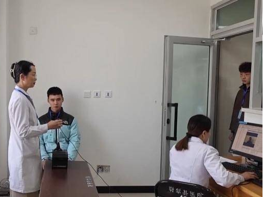2025年上半年征兵开始 广大适龄青年踊跃报名参军