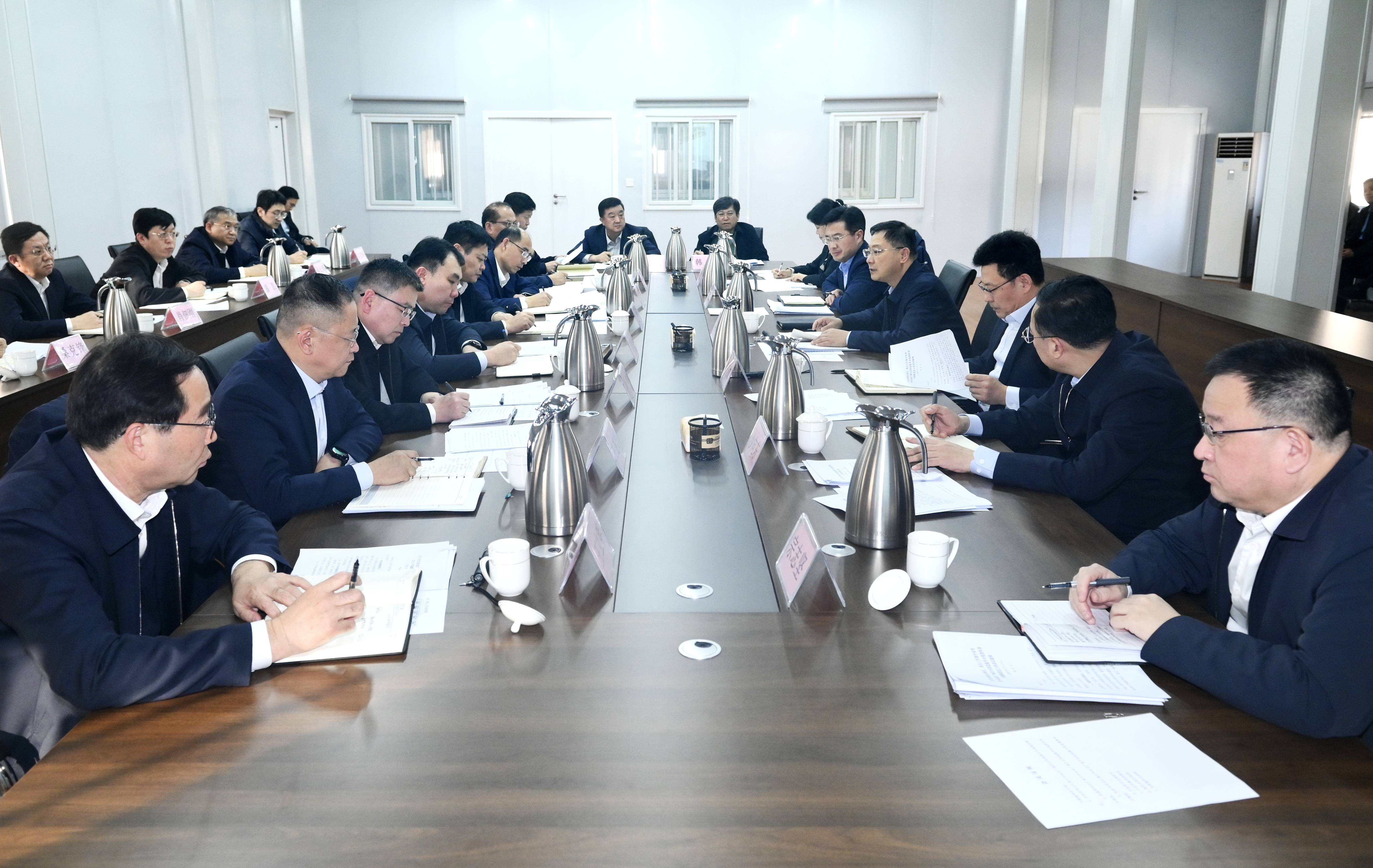 全市重大项目、重点工作集中攻坚火车站北广场片区改造提升分线指挥部专题推进会召开