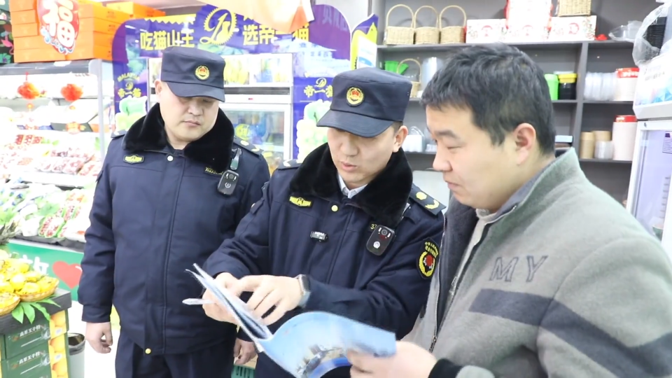 城管走街串户 温情执法上门