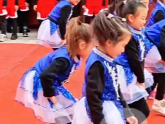 幼儿园小朋友表演节目