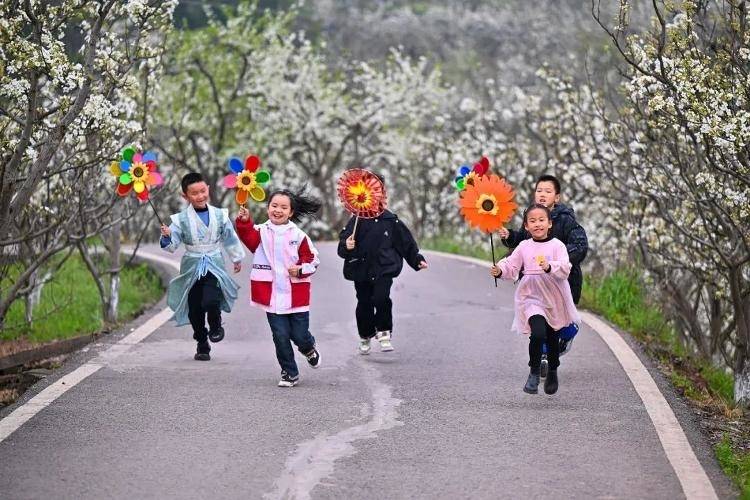 清明假期结束，多地中小学迎来春假！