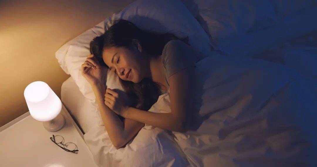 睡不着时闭目养神，有休息效果吗？