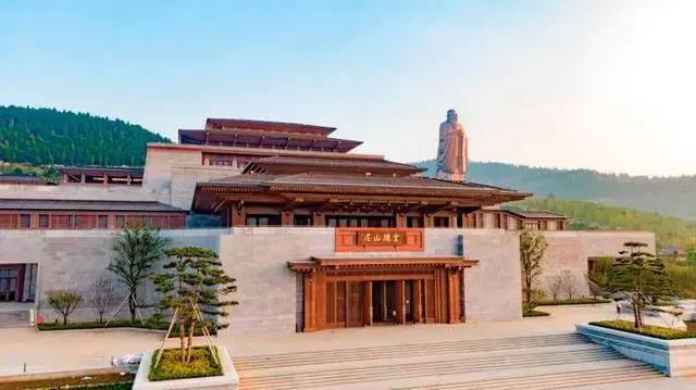 孔子诞生处，尼山有新篇