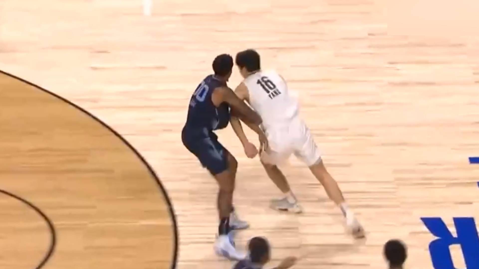 ​淄博小伙杨瀚森完成NBA夏季联赛首秀