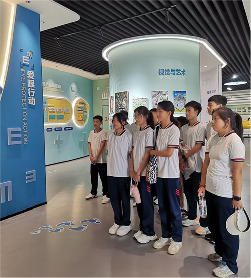 开展暑期安全研学 护佑青少年健康成长