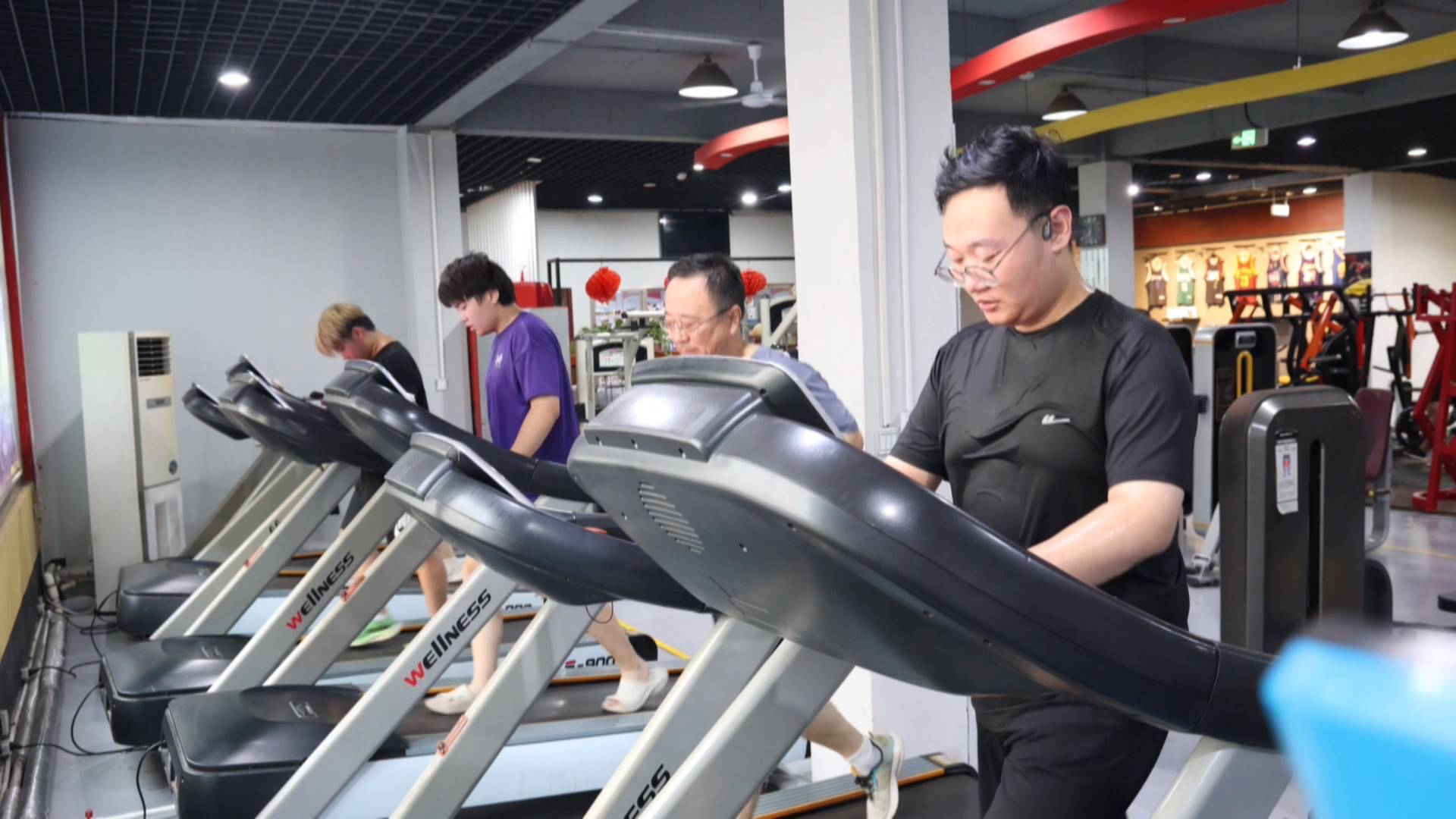 全民健身日：健身房开启&ldquo;热练&rdquo;模式