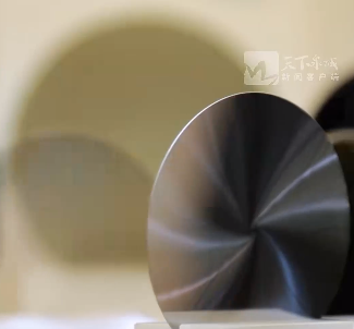 产业链上的山东好品牌丨比头发丝细百倍 全球最薄铌酸锂薄膜济南造