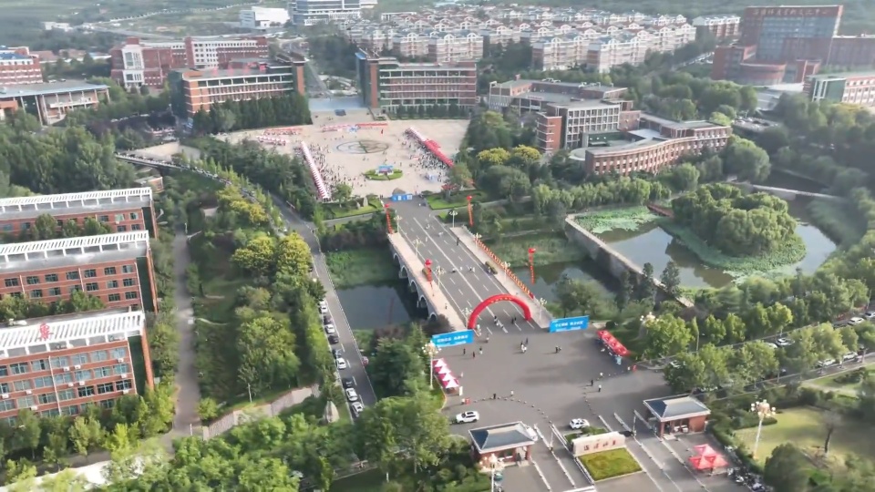 淄博师专喜迎3000多名新生