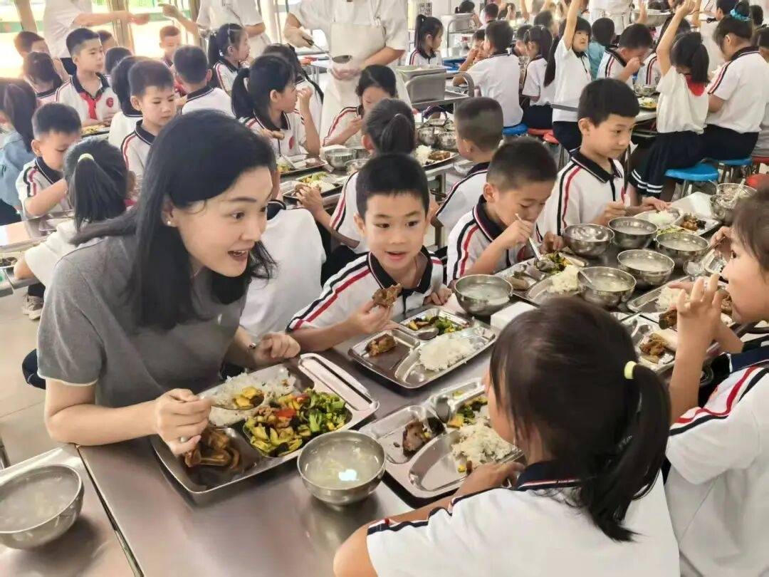 一份&ldquo;校园餐&rdquo; 一颗守护心：周村区用爱筑牢孩子的饮食安全防线