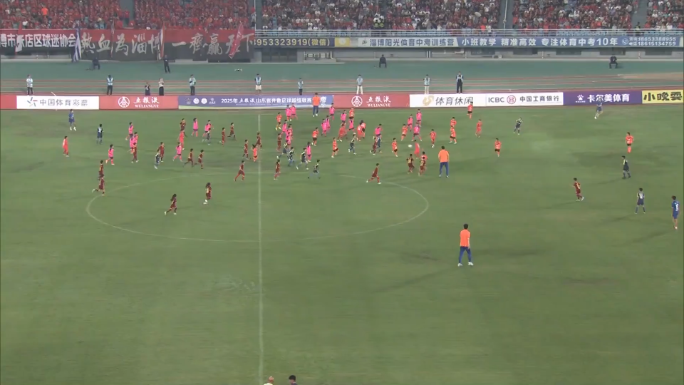 2025山东省齐鲁足球超级联赛揭幕战完美呈现