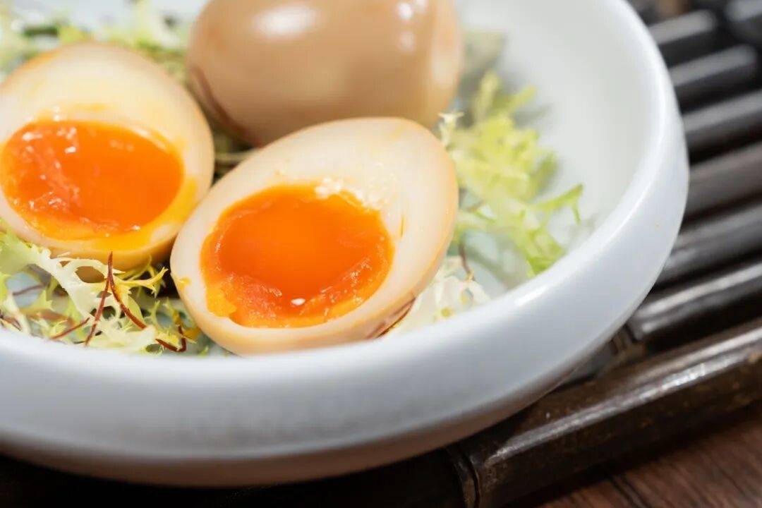 鸡蛋上最脏的东西，可能被你吃进去了！