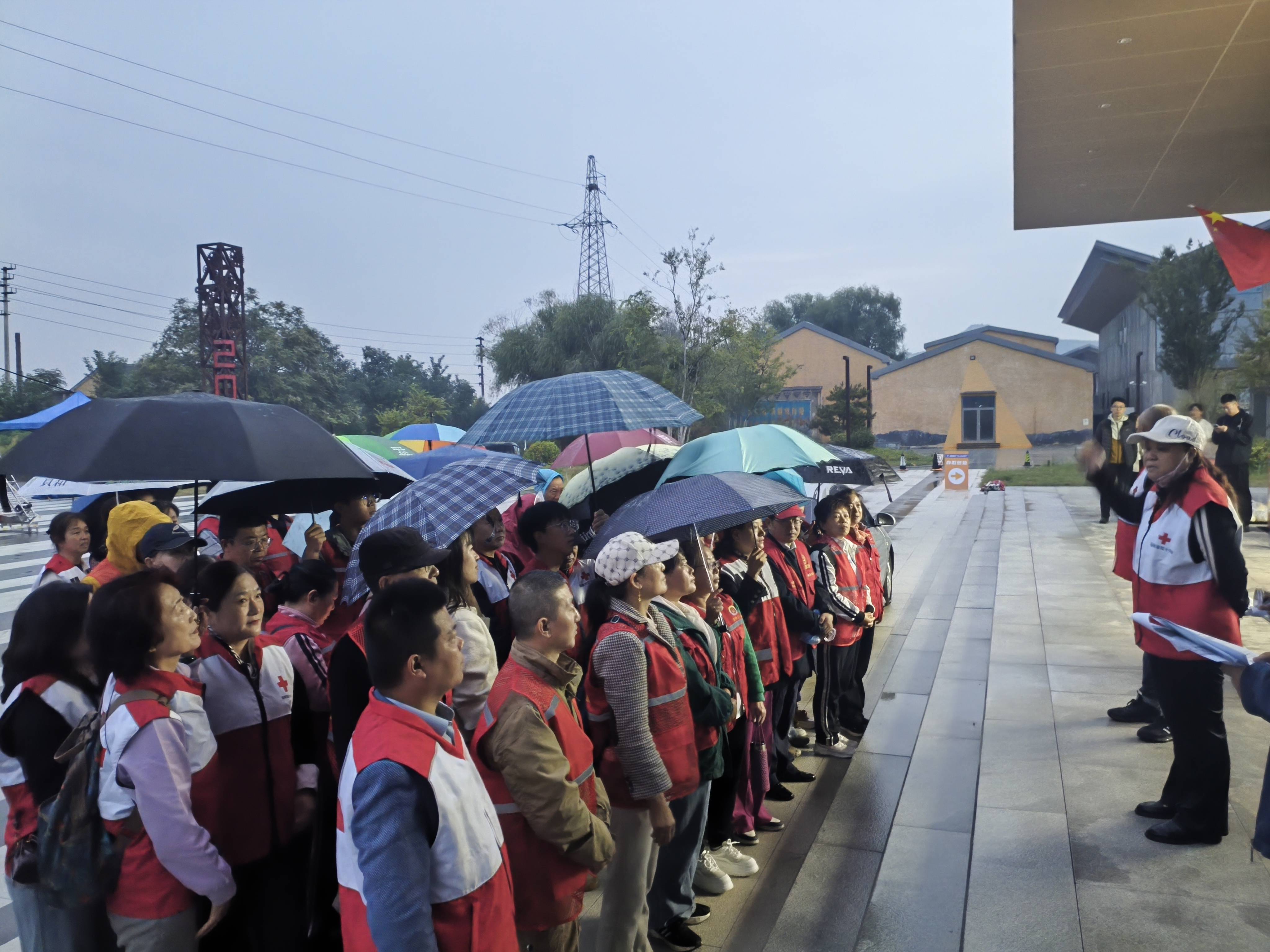 80余名志愿者全力护航2025淄博高新区山地公路半程挑战赛