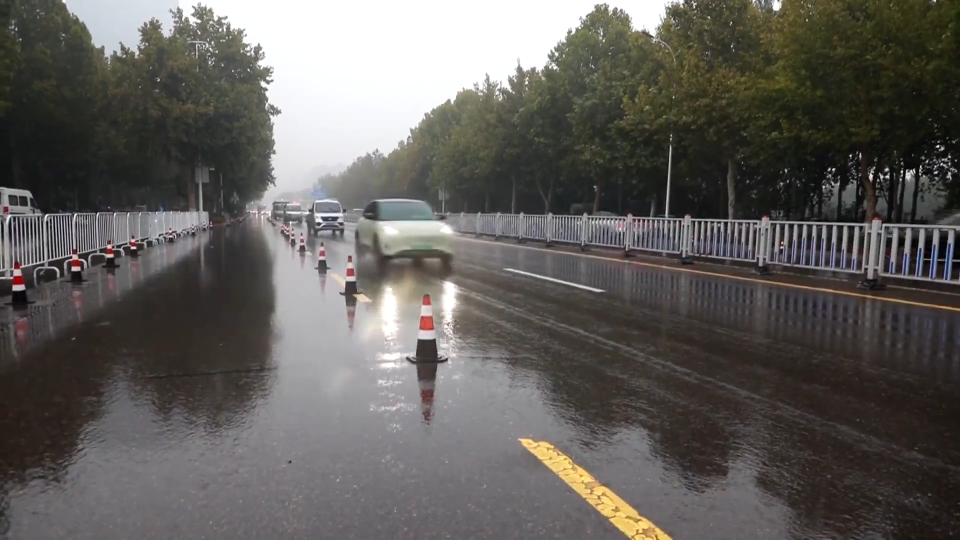 绵绵秋雨说再见 下了同期十倍量