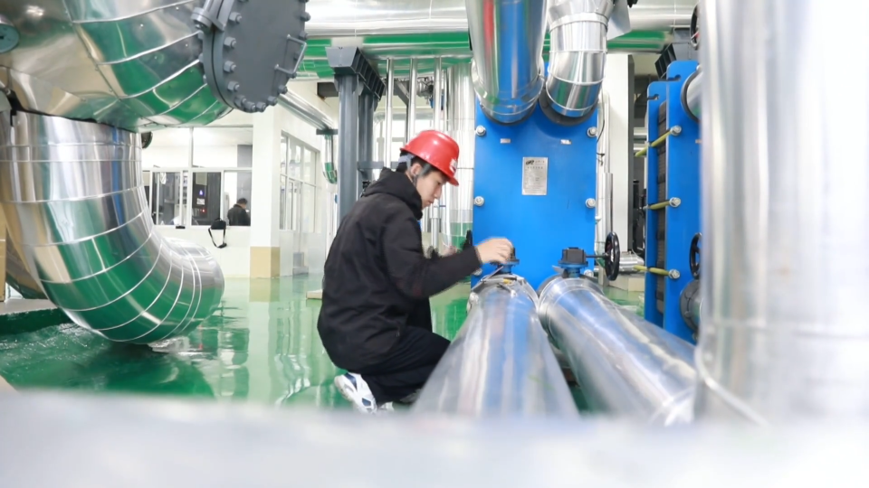 寒风发力气温骤降 多举措做好供暖准备