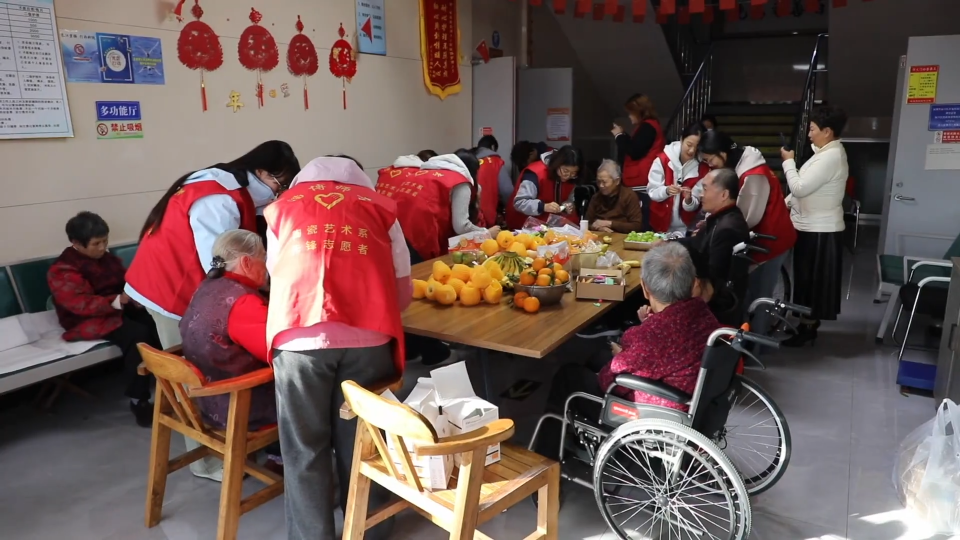 爱暖银龄 情满重阳